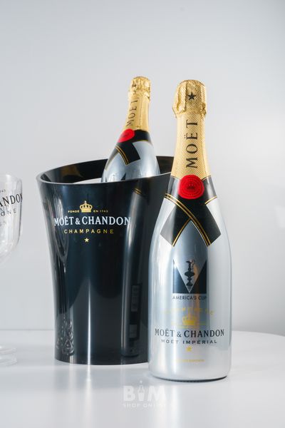 MOET AMERICA'S CUP PACK